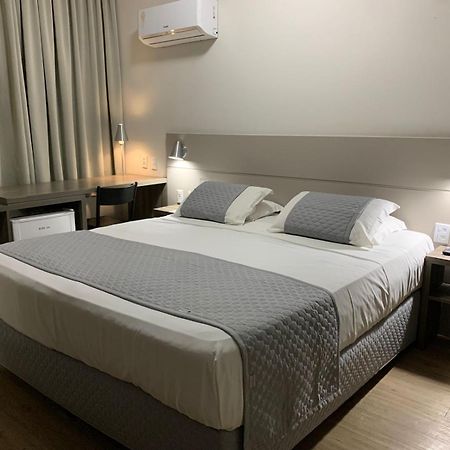 Hotel Valerim Itajai / Navegantes Екстериор снимка