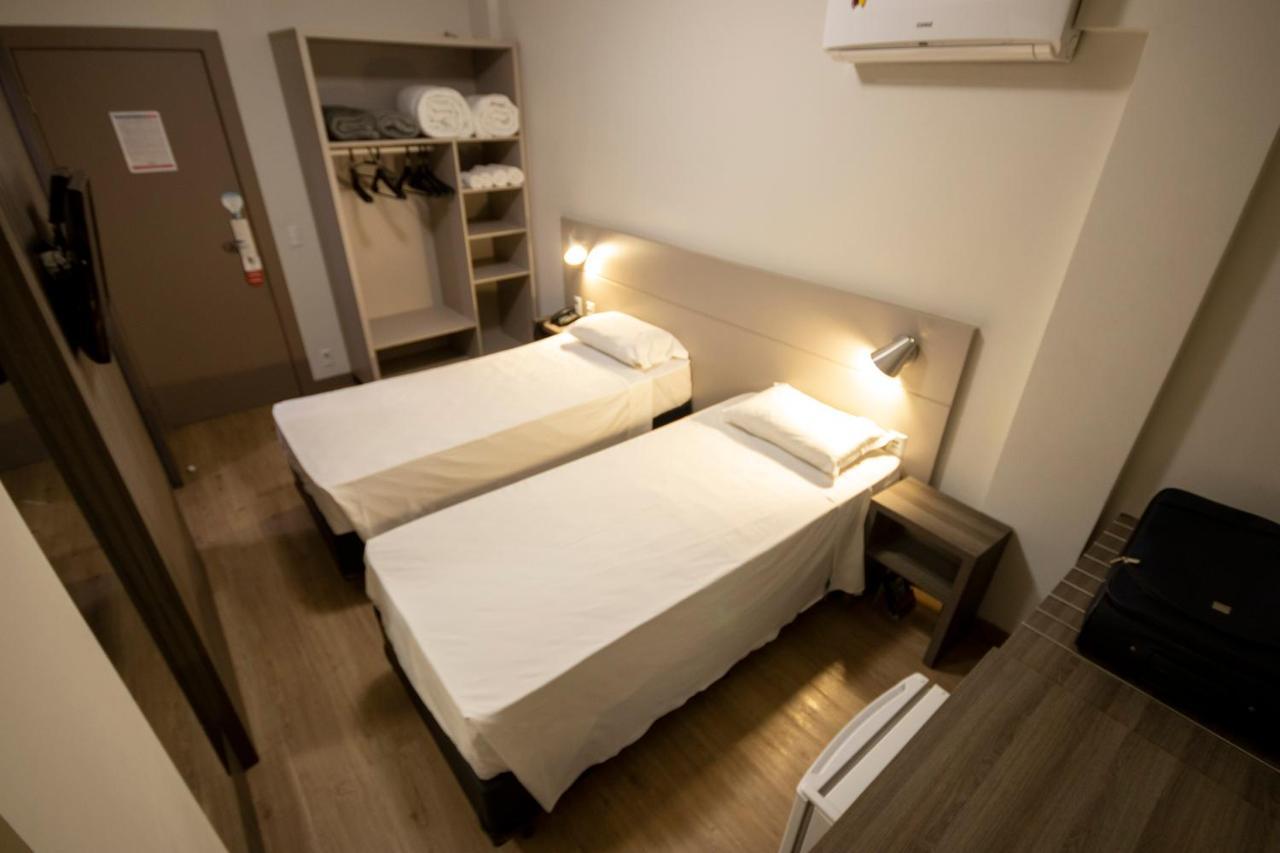 Hotel Valerim Itajai / Navegantes Екстериор снимка
