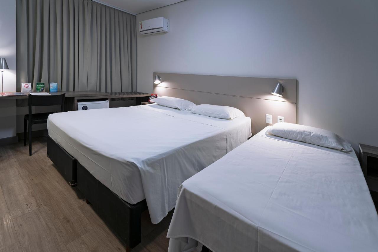 Hotel Valerim Itajai / Navegantes Екстериор снимка