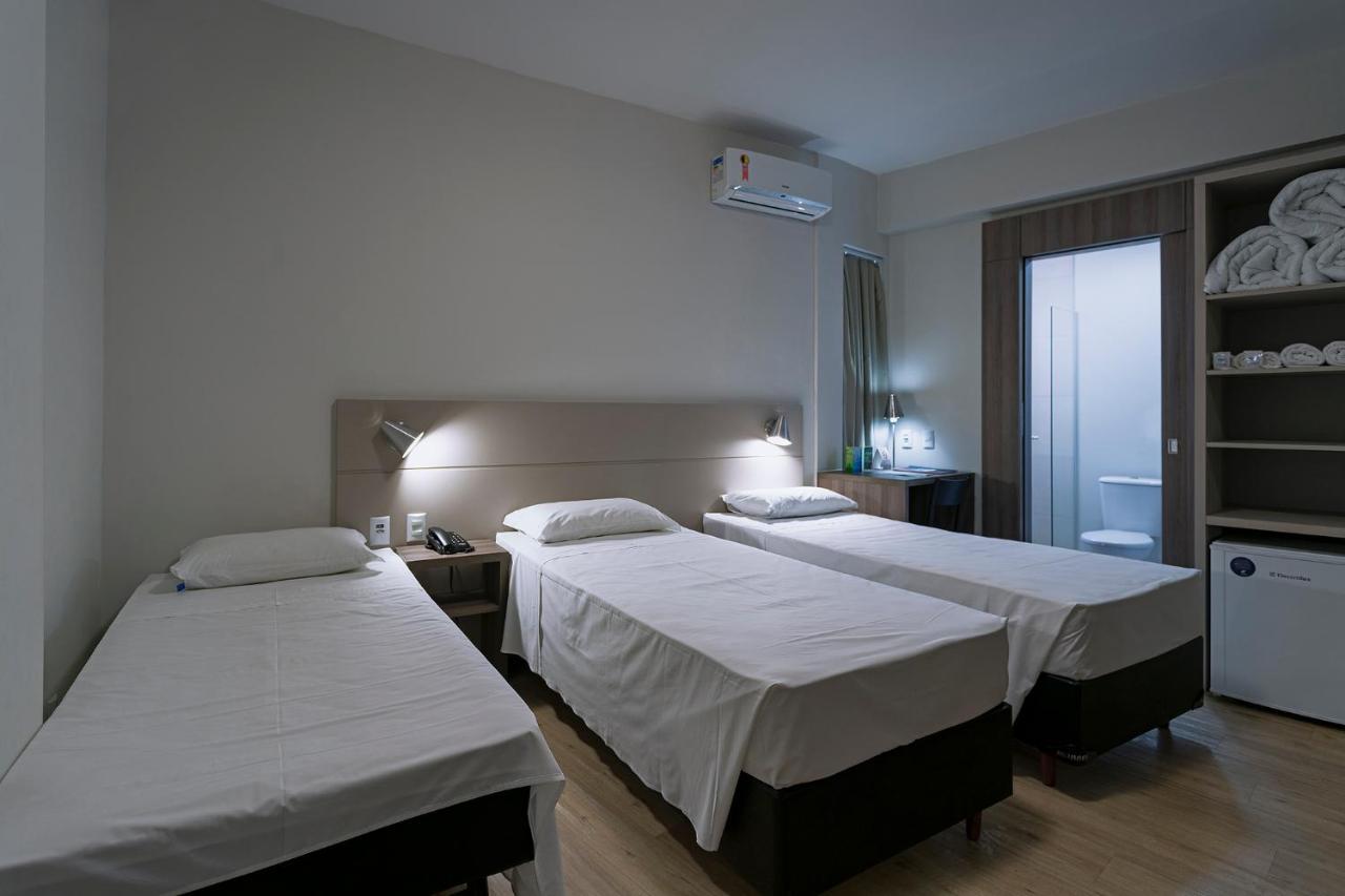 Hotel Valerim Itajai / Navegantes Екстериор снимка