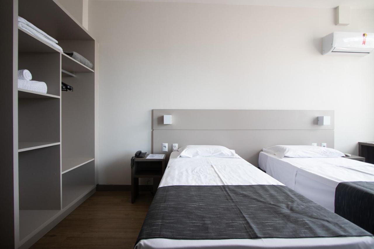Hotel Valerim Itajai / Navegantes Екстериор снимка