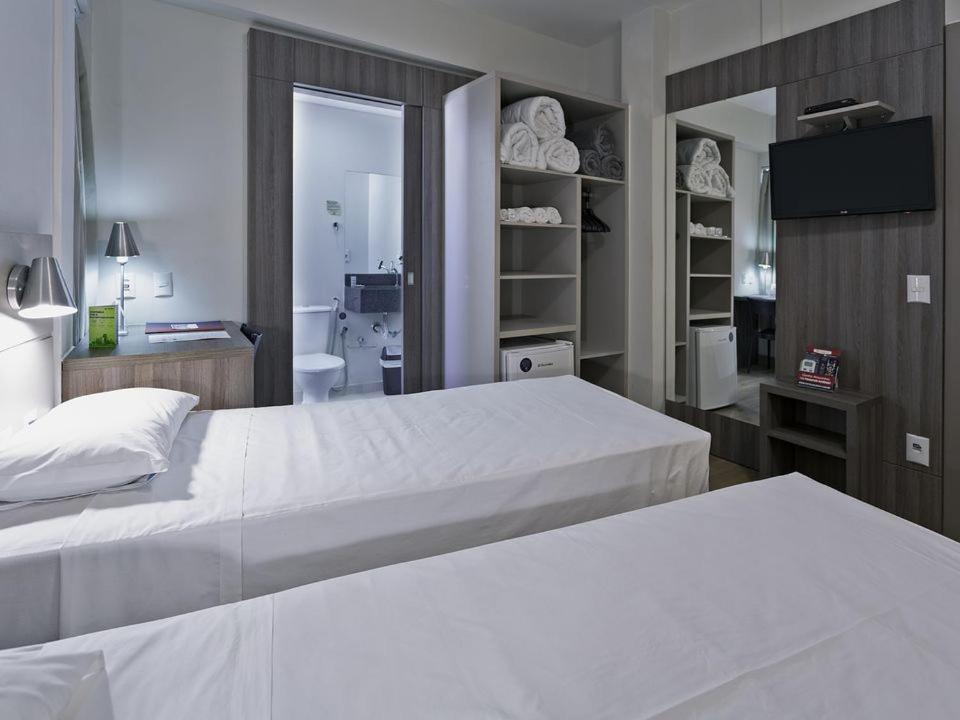 Hotel Valerim Itajai / Navegantes Екстериор снимка