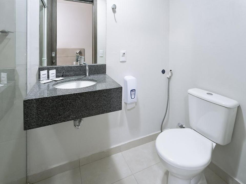 Hotel Valerim Itajai / Navegantes Екстериор снимка