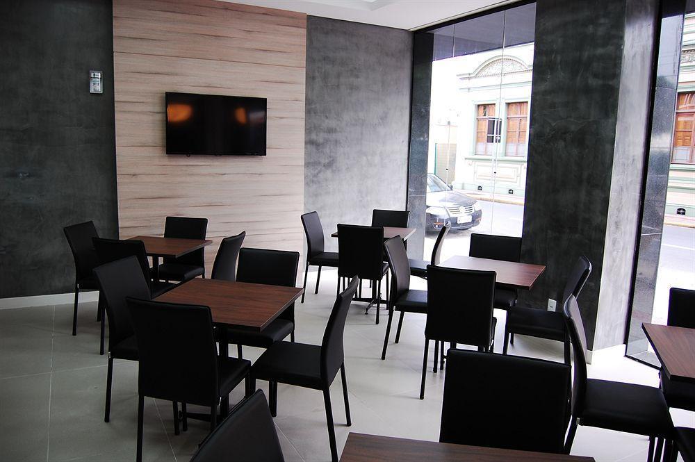 Hotel Valerim Itajai / Navegantes Екстериор снимка