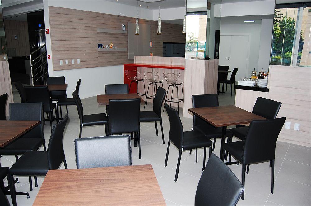 Hotel Valerim Itajai / Navegantes Екстериор снимка