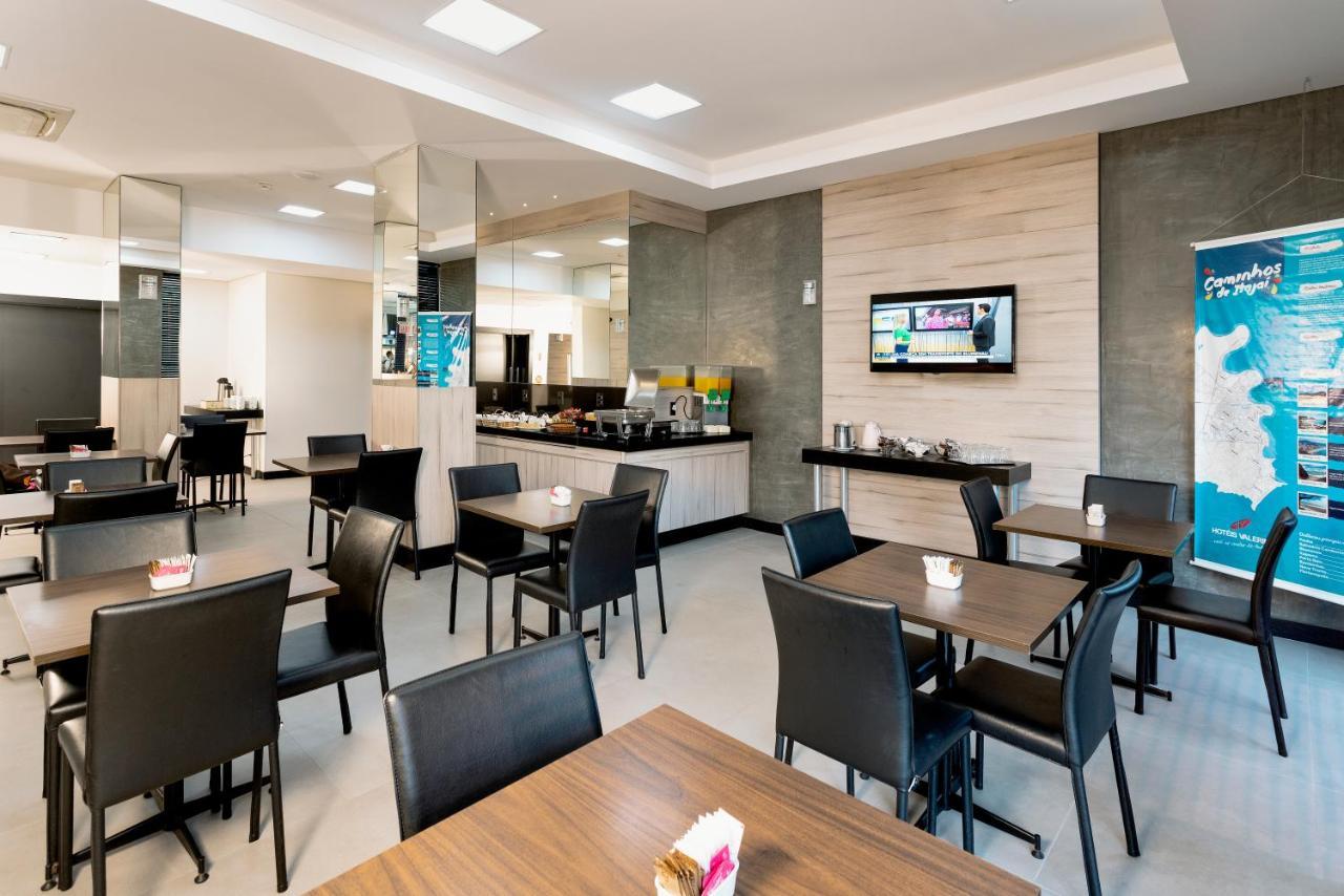Hotel Valerim Itajai / Navegantes Екстериор снимка